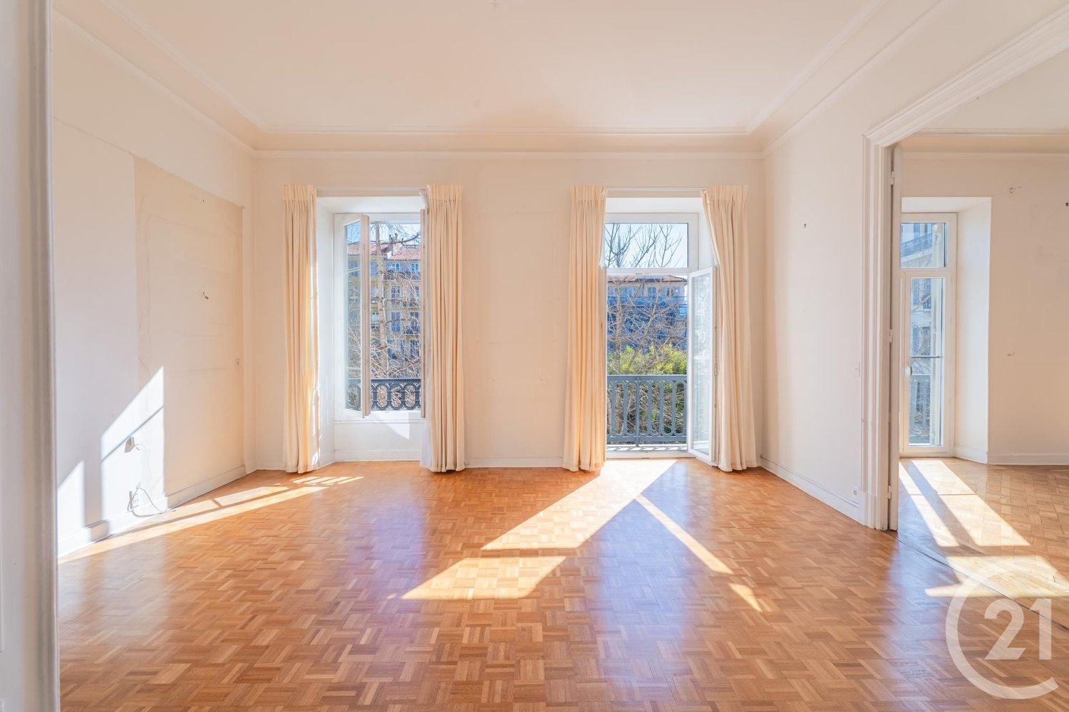 Property photo in Carre d'Argent