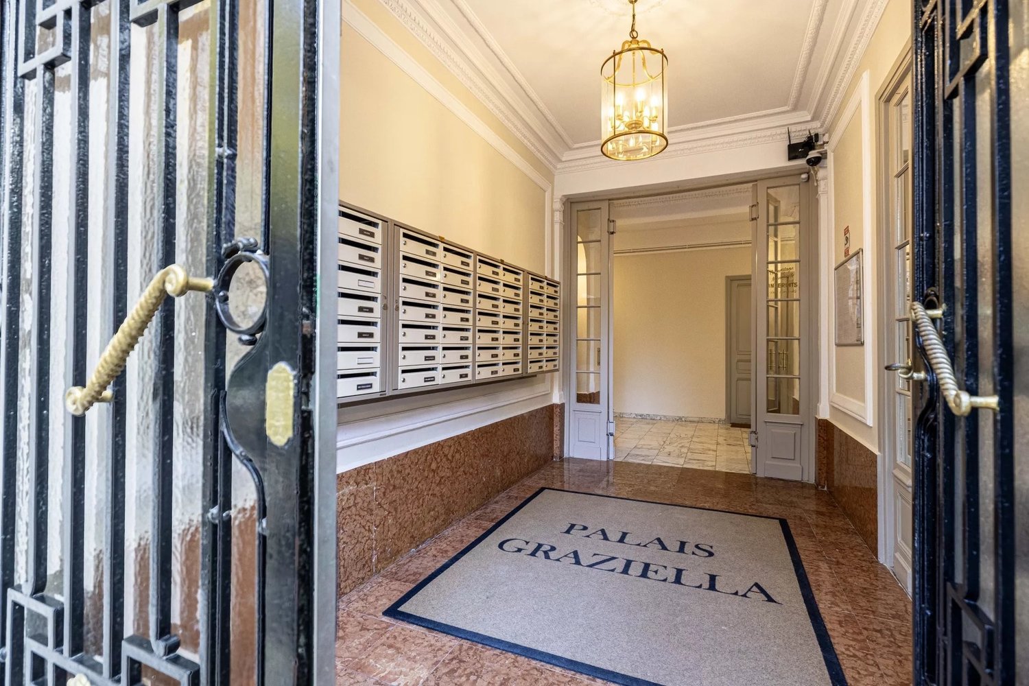 Property photo in Carre d'Argent