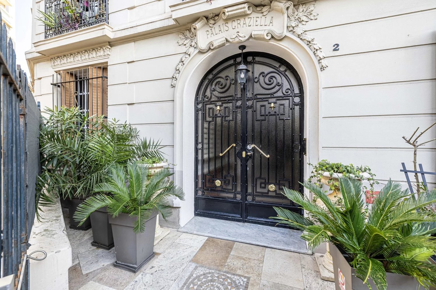 Property photo in Carre d'Argent