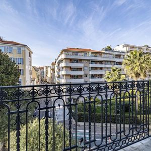 Property in Carre d'Argent