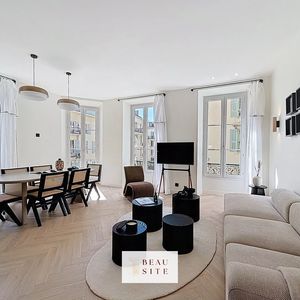 Property in Carre d'Argent