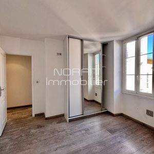 Property in Carre d'Argent