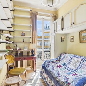 Property in Carre d'Argent