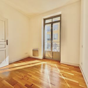 Property in Carre d'Argent