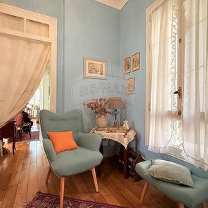 Property in Carre d'Or