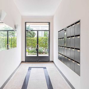 Property in Carre d'Or