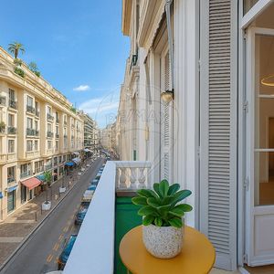 Property in Carre d'Or