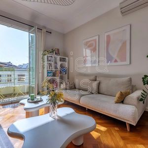 Property in Carre d'Or