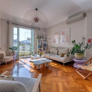 Property in Carre d'Or