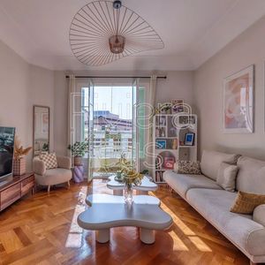 Property in Carre d'Or