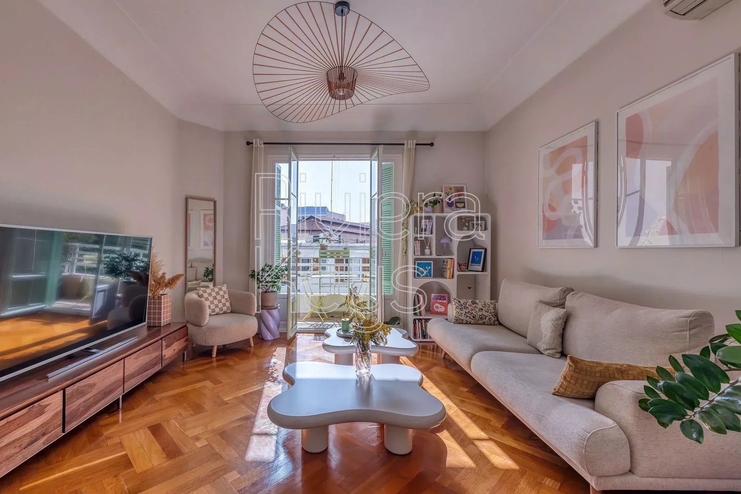 Property photo in Carre d'Or