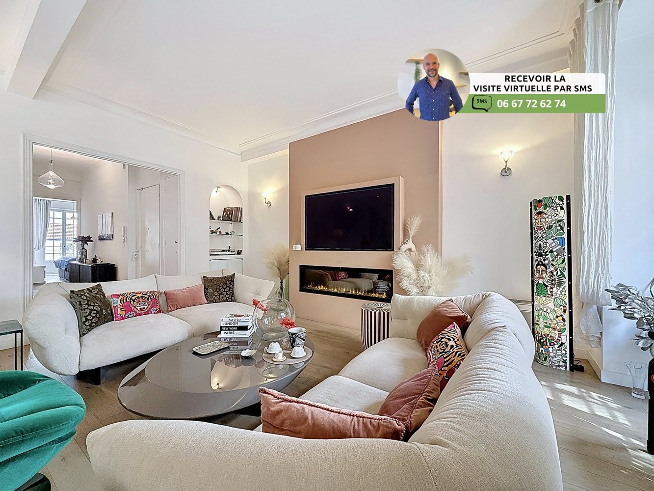 Property photo in Carre d'Or