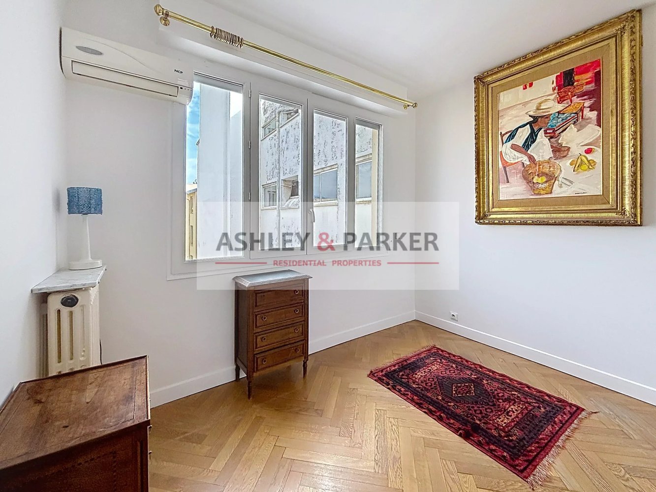 Property photo in Carre d'Or