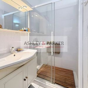 Property in Carre d'Or