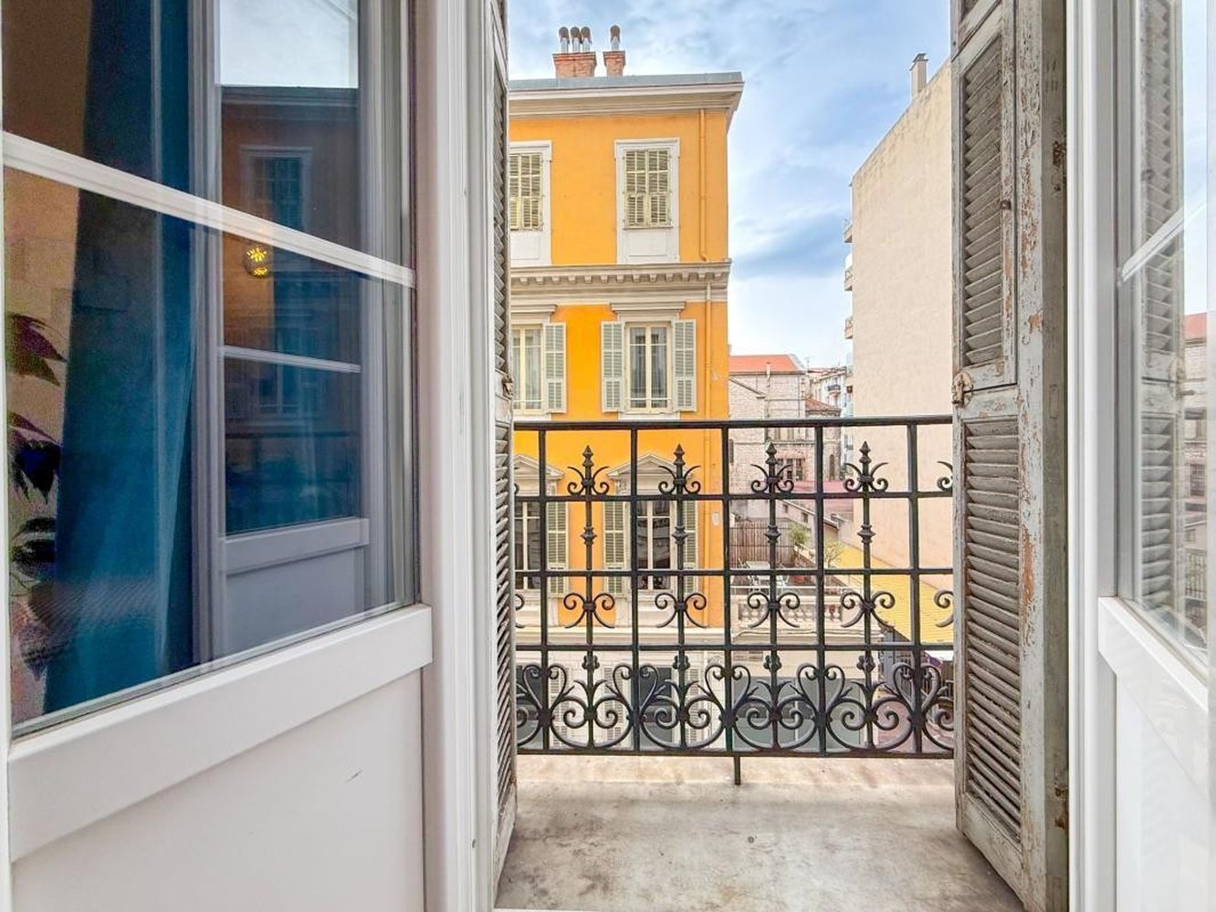 Property photo in Carre d'Or