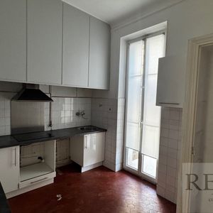 Property in Carre d'Or