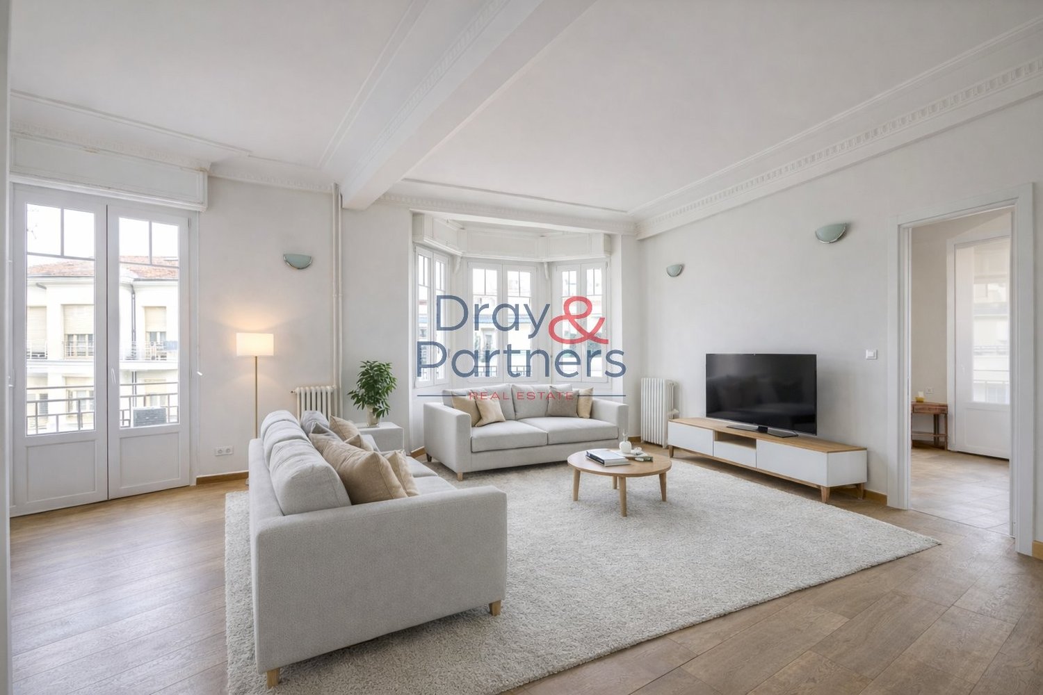 Property photo in Carre d'Or