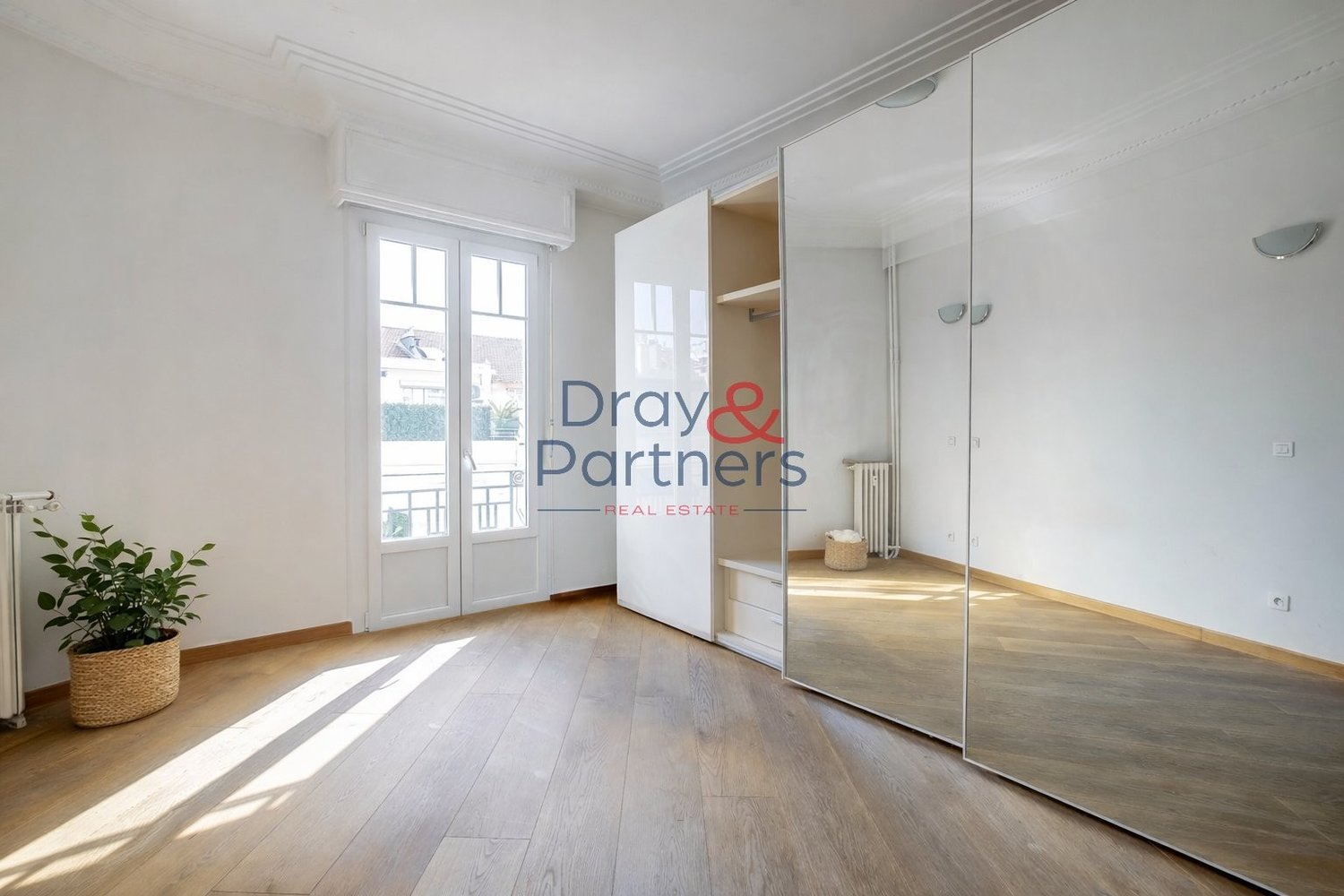 Property photo in Carre d'Or