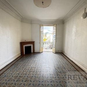 Property in Carre d'Or