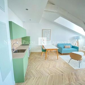 Property in Carre d'Or