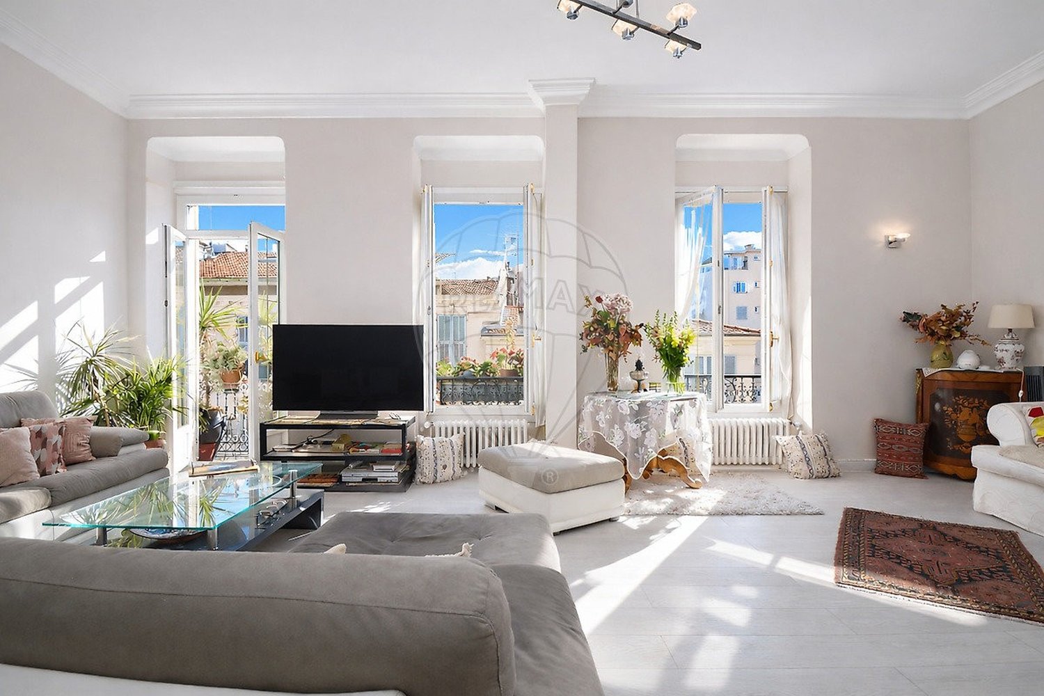 Property photo in Carre d'Or