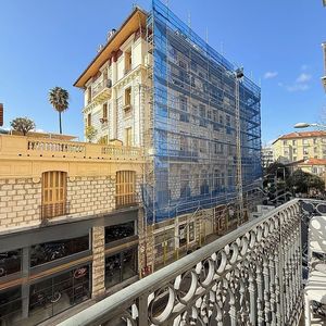 Property in Carre d'Or