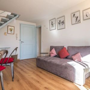 Property in Carre d'Or