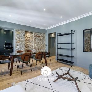 Property in Carre d'Or