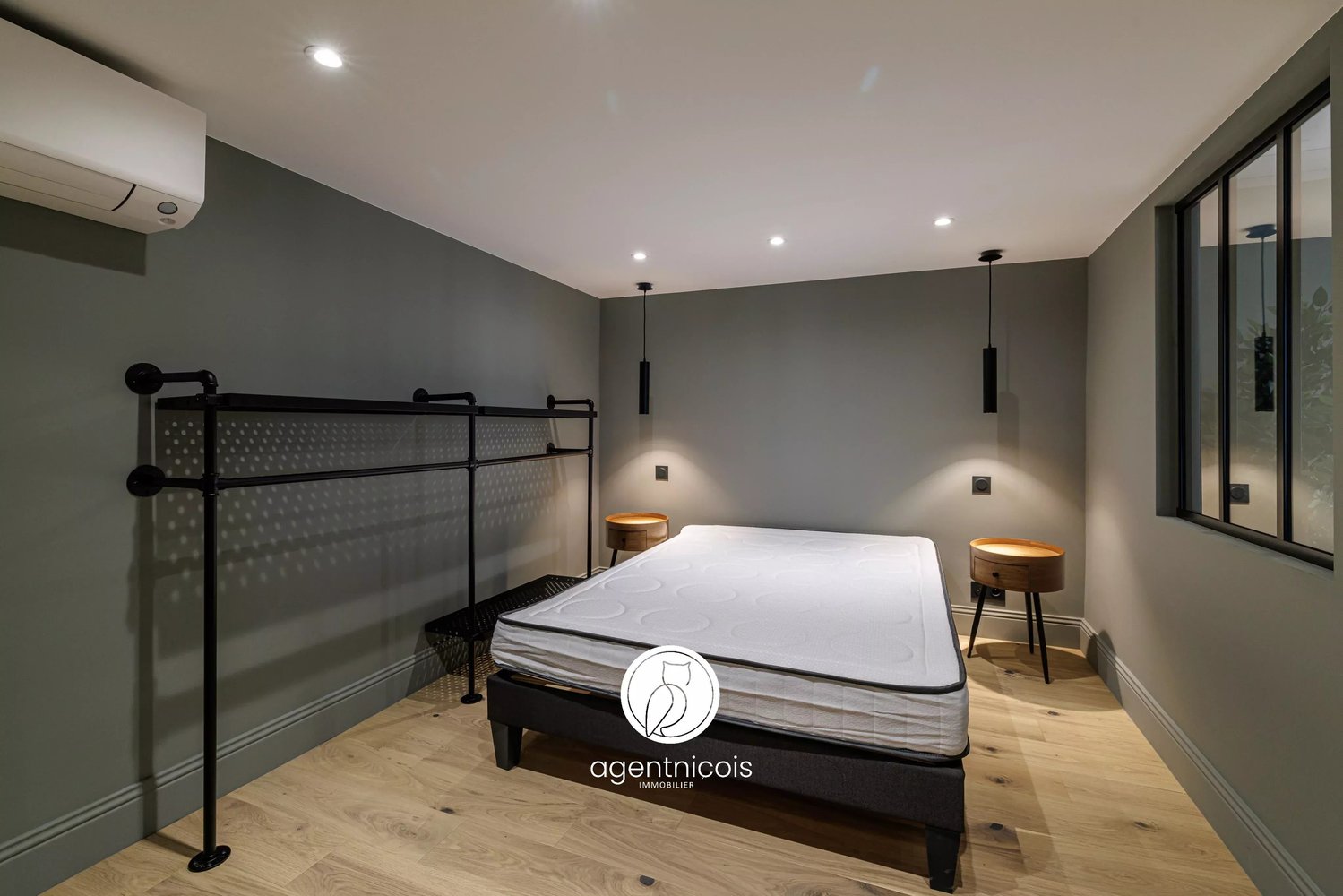 Property photo in Carre d'Or