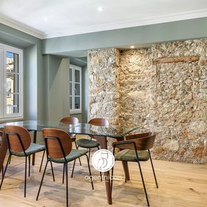 Property in Carre d'Or