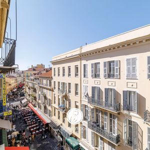 Property in Carre d'Or