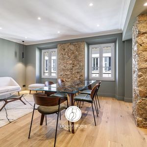 Property in Carre d'Or