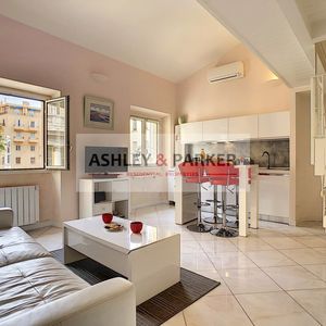 Property in Carre d'Or