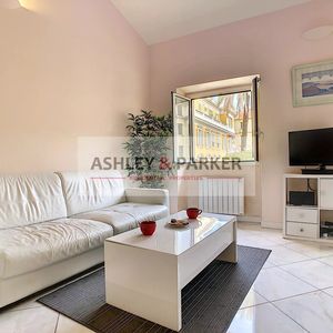 Property in Carre d'Or