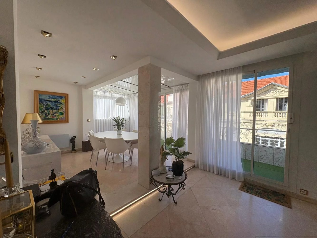 Property photo in Carre d'Or