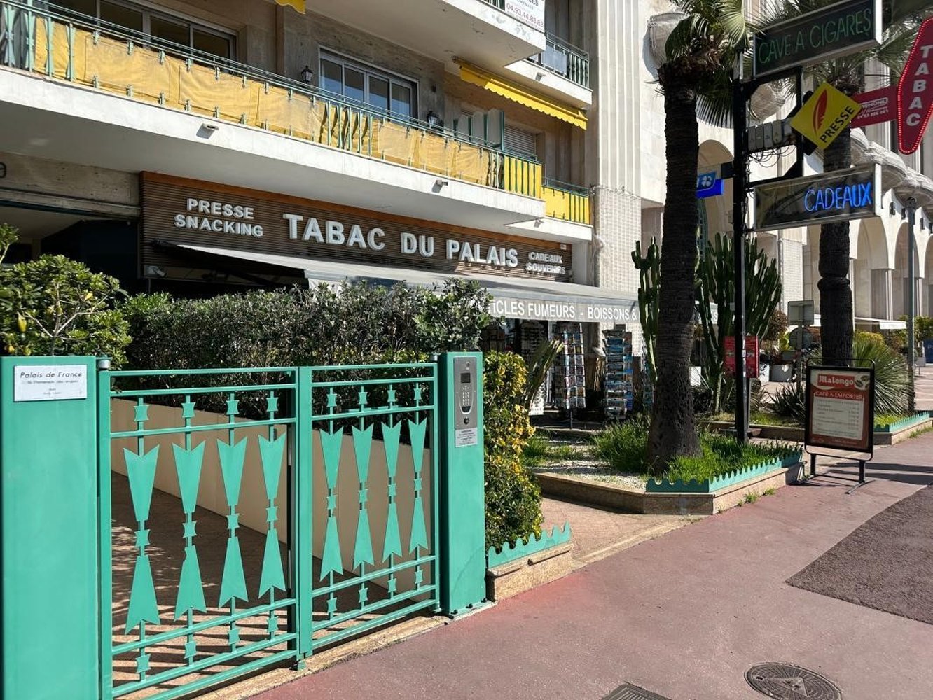 Property photo in Carre d'Or