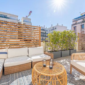 Property in Carre d'Or