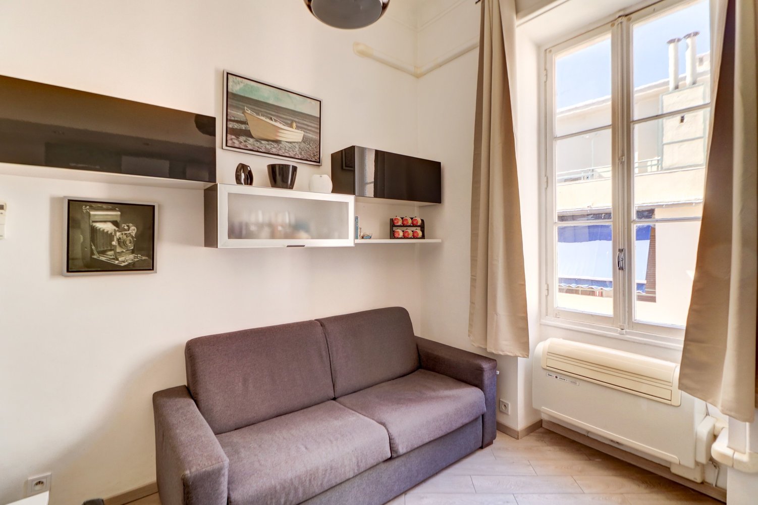 Property photo in Carre d'Or