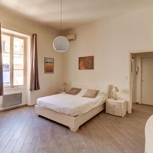 Property in Carre d'Or