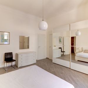 Property in Carre d'Or