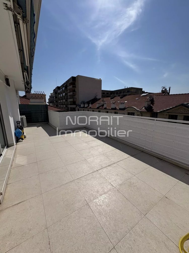 Property photo in Carre d'Or