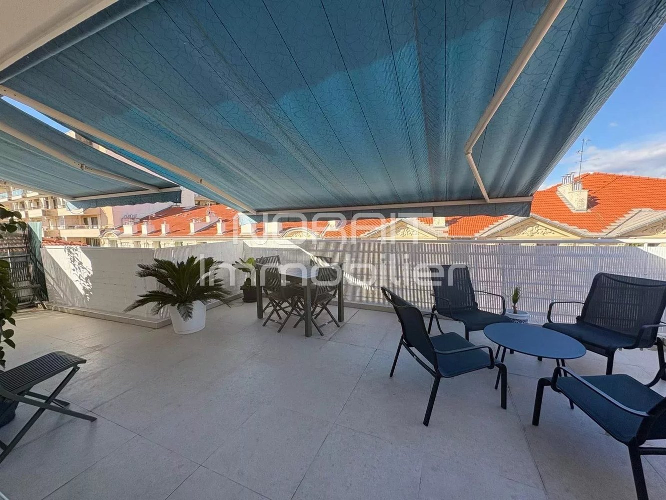 Property photo in Carre d'Or