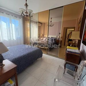 Property in Carre d'Or