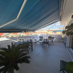 Property in Carre d'Or