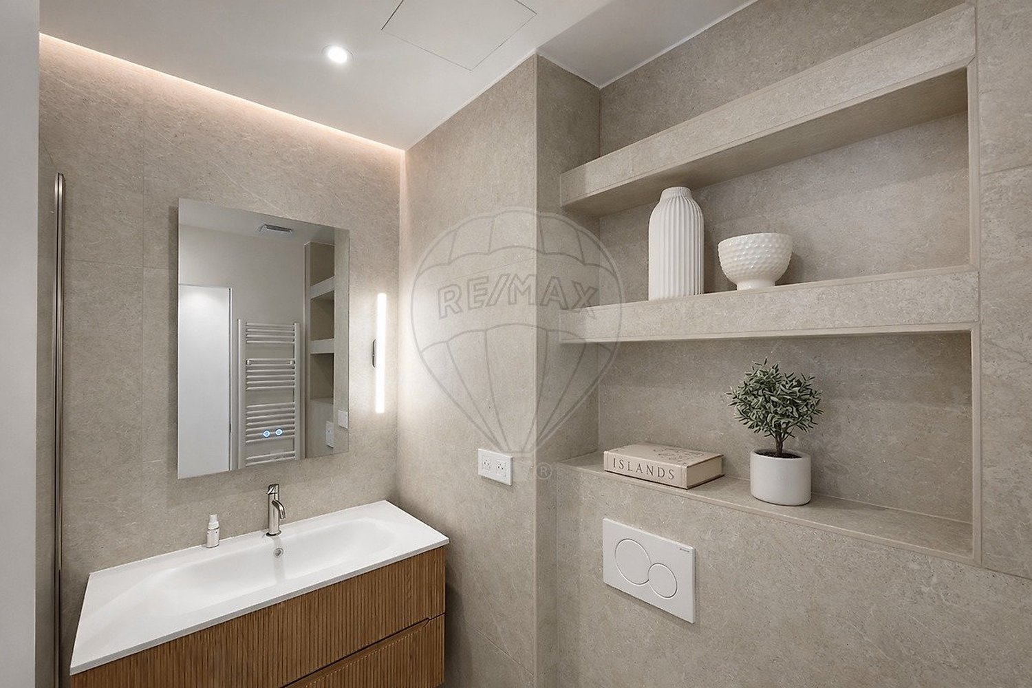 Property photo in Carre d'Or