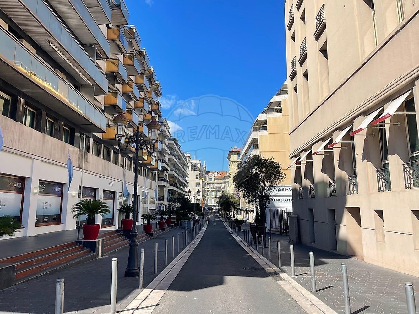 Property photo in Carre d'Or