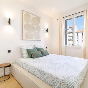 Property in Carre d'Or