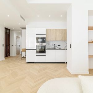 Property in Carre d'Or