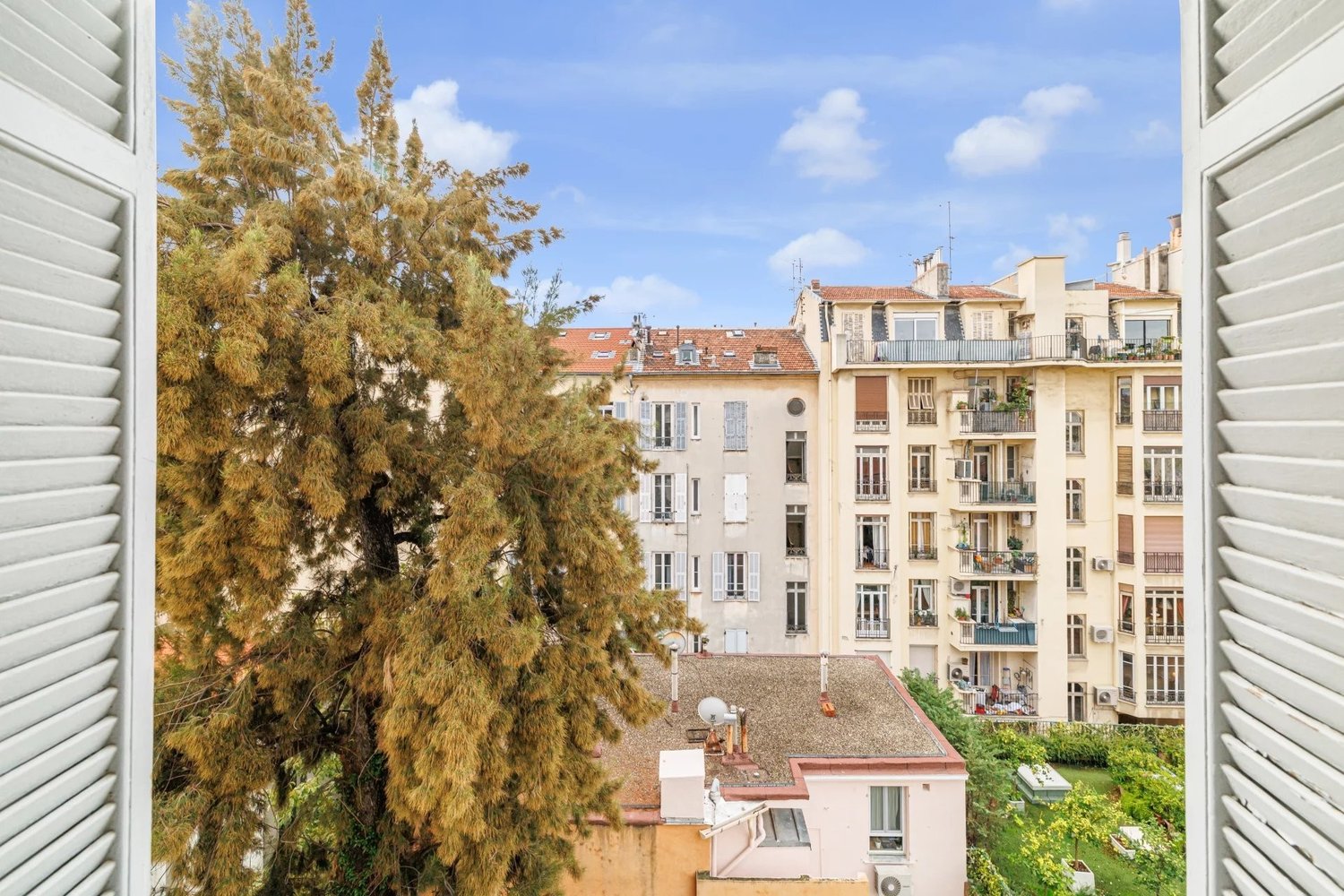 Property photo in Musicians Quarter