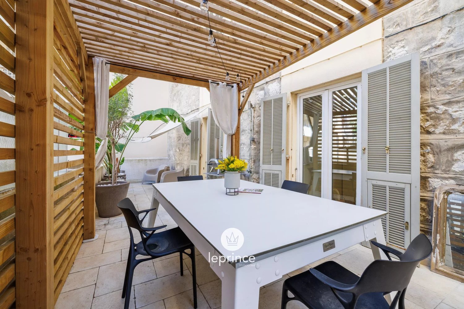 Property photo in Musicians Quarter